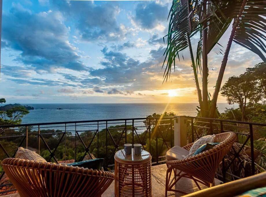 Villa Amor Del Mar With Breathtaking View Of Ocean & Jungle Dominical Exterior photo