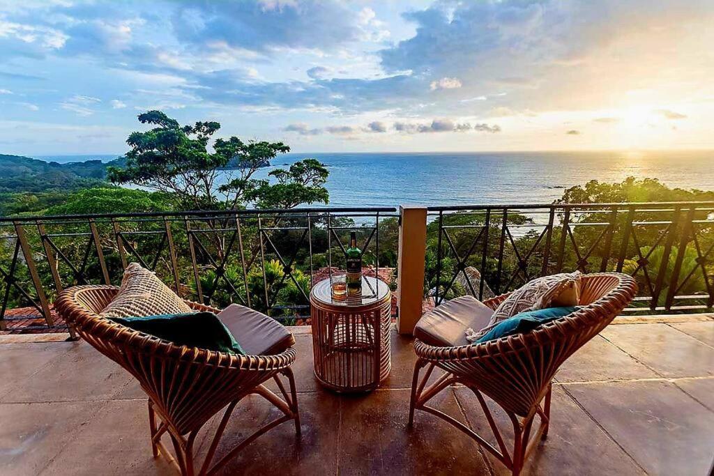 Villa Amor Del Mar With Breathtaking View Of Ocean & Jungle Dominical Exterior photo